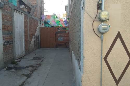 Funcionario de ODAPASA Acolman; agrede a su sobrina y le cierra el paso a su casa